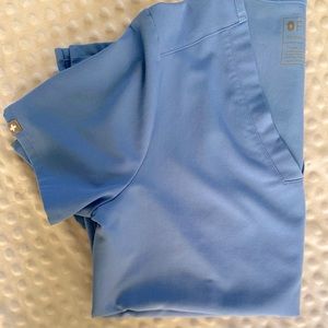 Figs scrub set in ceil blue